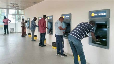 Luanda Falta De Dinheiro Nos Atm Preocupa Cidadãos Falhas De Sistema Constantes Nos Bancos
