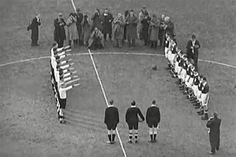 A era nazista produziu principalmente filmes de propaganda, embora a obra de leni riefenstahl ainda tenha introduzido nova estética aos filmes. Time dos judeus de Londres, Tottenham já sediou jogo da ...