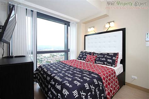 Jogging, biking, walking, chilling, shooting photos, watching animals, picnic with family. Vacation rental 1 bedroom condominium Eastwood City Libis ...