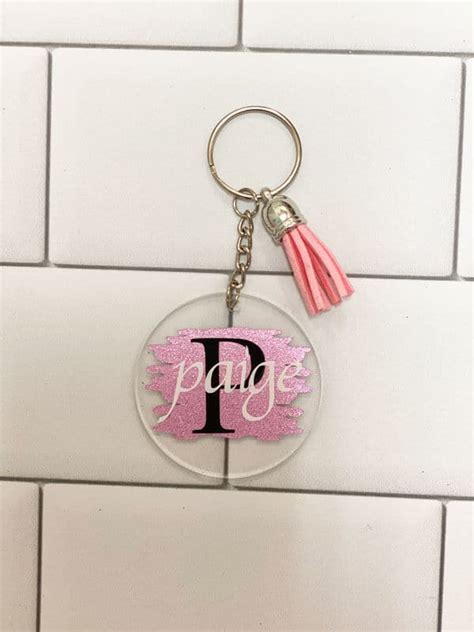 Diy Vinyl Keychains With The Cricut