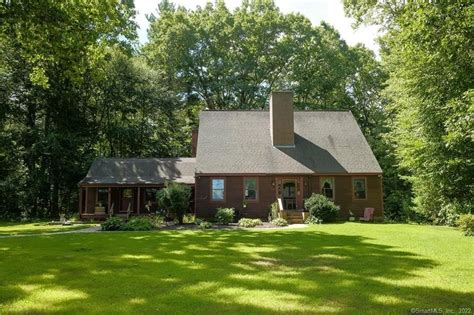 Live In The Heart Of Nature Find Homes For Sale In Killingly Ct Surrounded By Tranquility