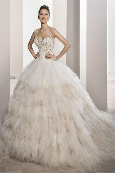Schauen sie es sich in ruhe an. Pompöse Brautkleider | Kleid & Kleidung | Hochzeitskleid ...