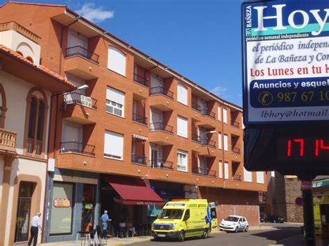 Simple Science: How to Make a Volcano with Kids