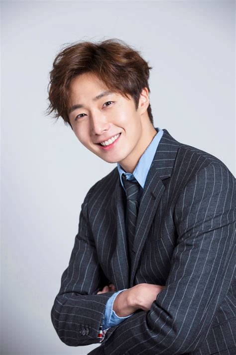 정일우 / jung il woo. 군대간 정일우, 태국에서는 드라마로 폭발적 반응 | SBS 뉴스