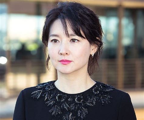 Lee Young-ae Biography - Facts, Childhood, Family Life, Achievements