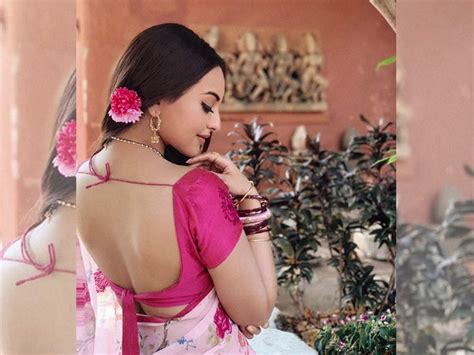 ‘dabangg 3 Sonakshi Sinha Is Back In Her ‘rajjo Avatar As She Kick Starts Shooting For The Film