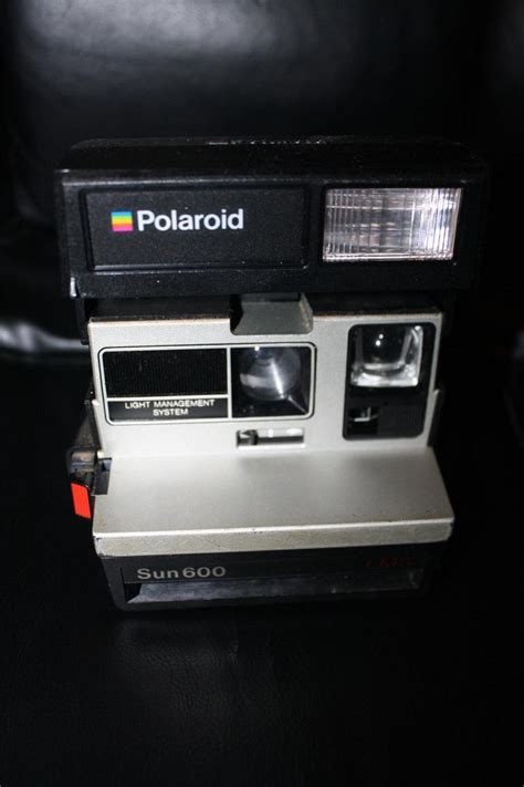 Vintage Polaroid Sun 600 Lms Instant Film Camera With Strap 1808977734
