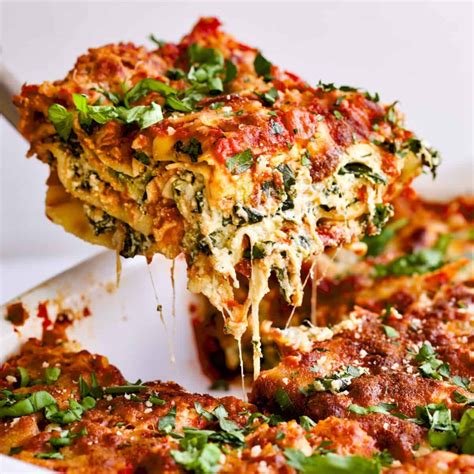 Authentic Spinach And Ricotta Lasagna With Tomato Sauce Artofit