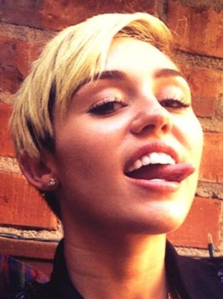 Miley Cyrus Hottest Selfies Selfies Pinterest Search And Selfies