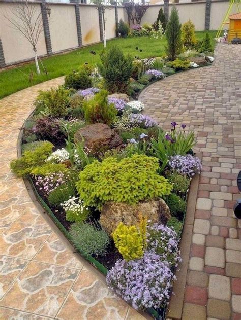 Planting perennials in lawn grass is never a. 20 Low Maintenance Front Yard Landscaping Ideas for Spring 2020 | Small yard landscaping, Small ...