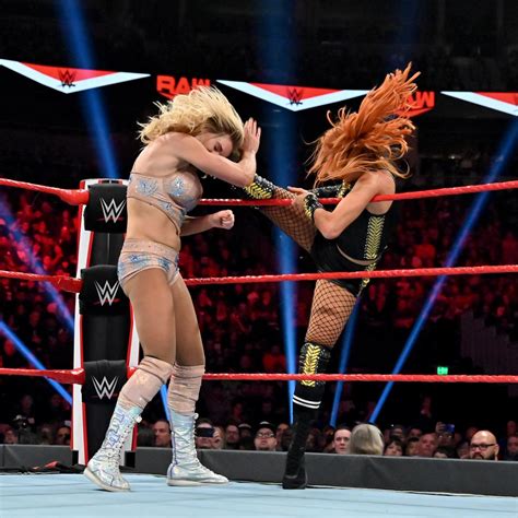 Raw 10 14 19 Charlotte Flair Vs Becky Lynch WWE Photo 43139256