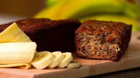 This recipe won 1st place at the nicollet county fair in 1981 and it stills remains our family favorite for banana bread. Former "Top Chef" judge Melanie Dunea's world-famous banana bread recipe | No cook desserts ...