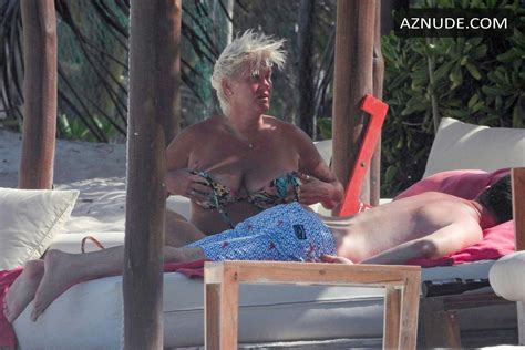 Anne Burrell Spotted Relaxing At The Beach In Tulum With A Friend AZNude