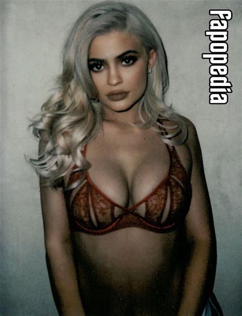 Hot Kylie Jenner Nude Leaks GirlXPlus