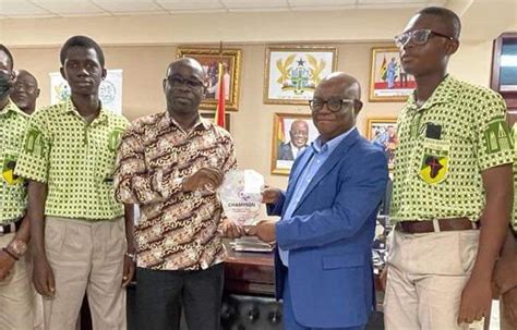 Bishop Herman College Present 2022 Nsmq Zonal Trophy To Volta Regional