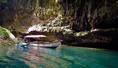 Suasana pantai batu karas yang disesaki ribuan wisatawan, sabtu (15/5/2021) siang. Pantai Batu Karas Pangandaran, Objek Wisata yang Sudah ...
