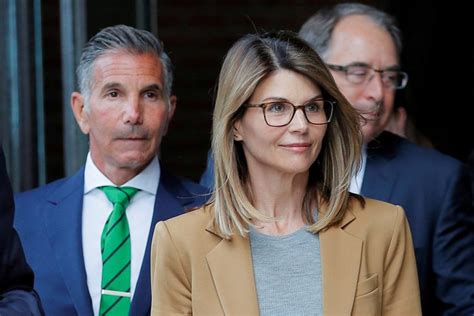actress lori loughlin and husband mossimo giannulli agree to plead guilty in college admissions scam
