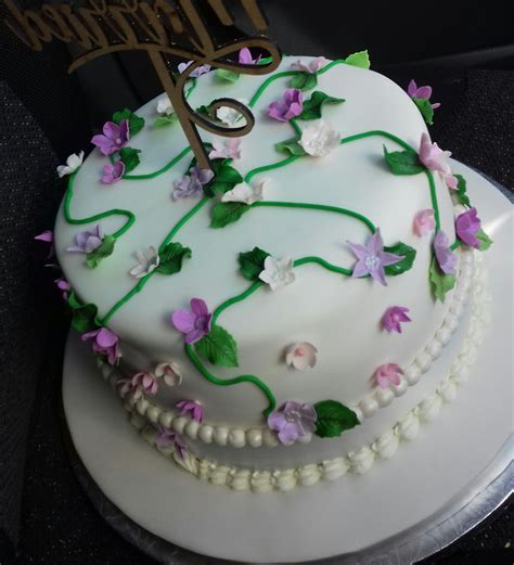 I want to help you own the cake gallery in kansas city, denver, des moines, dallas, minneapolis, oklahoma city or other metropolitan cities with at least a population of 200,000. Wedding cake pictures - Wedding cakes gallery Cape Town