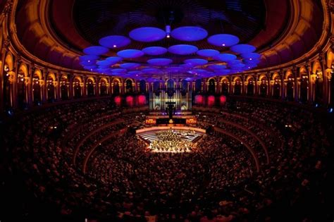 St Louis Symphony Orchestra Wins Raves In London