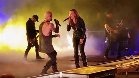 Lzzy Hale Joins Daughtry For Live Performance Of Journey Classic
