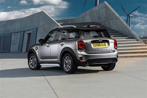 2018 Mini Cooper Countryman Plug In Hybrid Review Trims Specs And