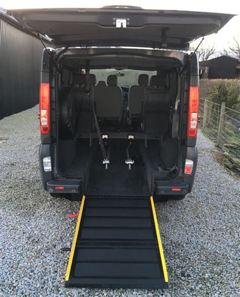 Vauxhall Vivaro Combi Window Van Swb Automatic Wheelchair Access Ramp Miles Ebay