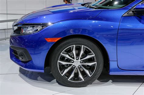 2016 Honda Civic Coupe Debuts With Sportier Styling Roomier Interior