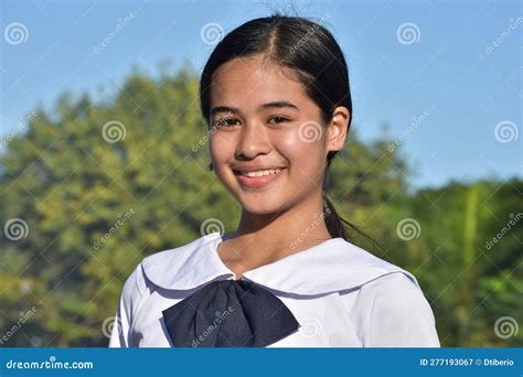 une jeune fille philippine souriante image stock image du bonheur personne 277193067