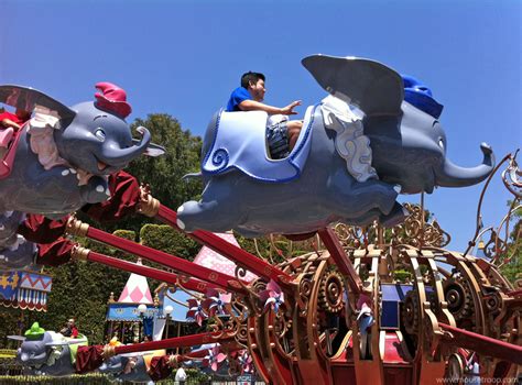 Mouse Troop Classic Ride Review Dumbo The Flying Elephant