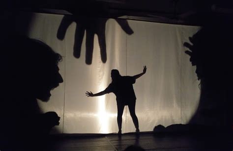 Teatro De Sombras Explora Criatividade E Expressão Corporal Nas Aulas