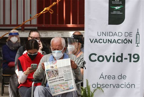 Making sure they are safe. La tercera etapa de vacunación de adultos mayores contra COVID-19 en CDMX será del 8 al 16 de ...