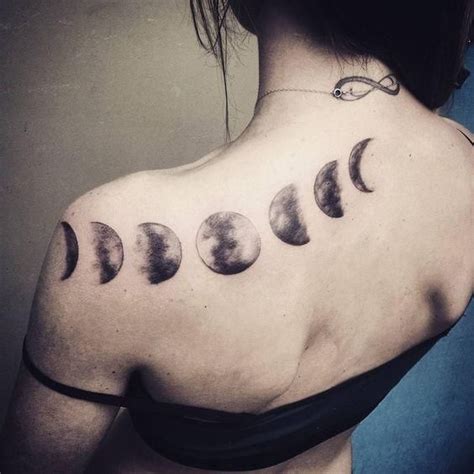 I love a good Luna tattoo Diseños de tatuaje de luna Tatuajes de