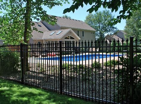 If you're looking for cheap dog fence options to build by yourself, then the first two suggestions aren't really going to work. Backyard Fencing Ideas - Landscaping Network