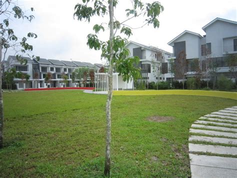 Lake fields no 22a jalan utara, kuala lumpur 57000 malaysia. Terrace For Auction At Lake Fields, Sungai Besi | Land+