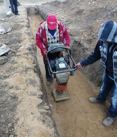 Foto Acarreo De Material Producto De Excavacion De Servicios De La