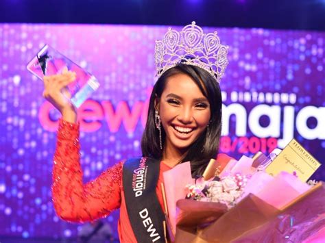 Dewi remaja (juga dikenali sebagai pencarian dewi remaja) merupakan pertandingan kecantikan gadis remaja malaysia yang dianjurkan oleh majalah remaja terbitan kumpulan krangkraf. dewi remaja | Beautifulnara - Gosip Artis Malaysia Terkini