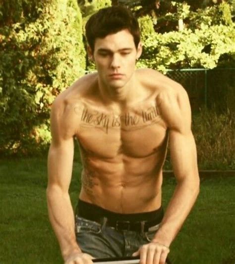 Holden Nowell Call Me Maybe Video Holden Nowell Greg Vaughan Rebecca Black Gay Carly Rae