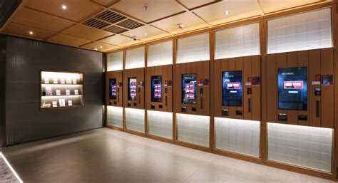 明朝末年，政治非常腐败，土地高度集中。 有的地区十分之九的农民失去了土地，人民生活十分痛苦。 政府还有老百姓交税。 这样，农民起义发生了。 这样，明朝的统治就结束了。 【戲院重開】圓方百老匯戲院s裝修後重開 戲飛買一送一! | HolidaySmart 假期日常