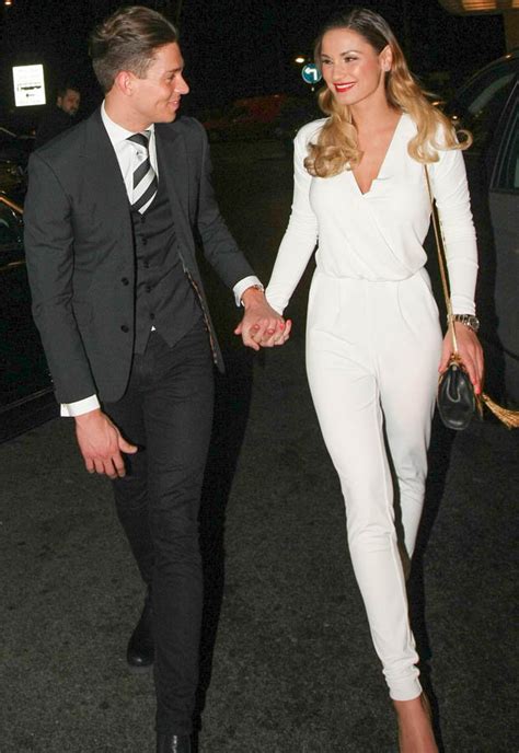Towie Exes Joey Essex And Sam Faiers Hold Hands On Romantic Dinner Date Daily Star