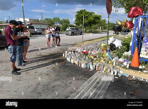 Deerfield Beach Fl June 23hip Hop Mourns Rapper Xxxtentacion After Fatal Shooting At