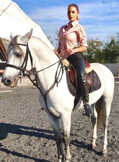 Diciembre Enero 2021 Vk Woman Riding Horse Horse Girl Beautiful