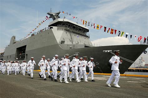 Weapons modernization prompts intensified Navy recruitment ...