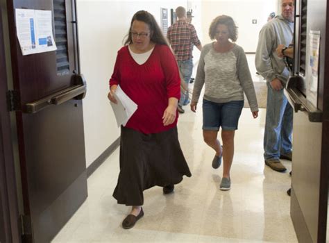 Woman Who Refused To Issue Marriage License To Gay Couple Loses Re