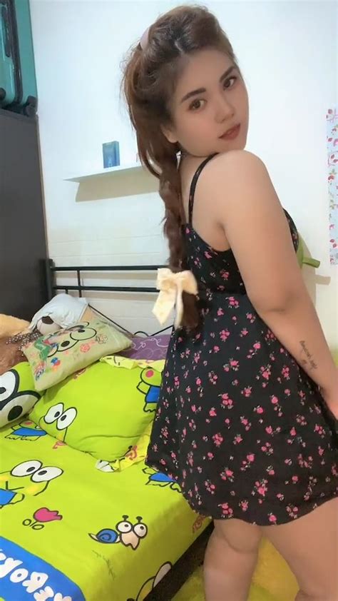 Ebot Mama Muda Goyang Tiktok Janda Montok Bigo Live Hot By Sugarmommy