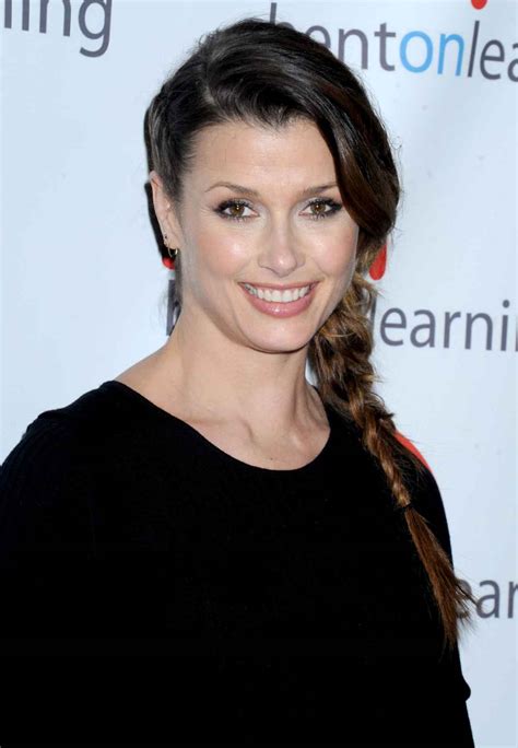 She graduated from longmeadow high school, in massachusetts, in 1989 and began pursuing a career in modeling. Bridget Moynahan - 2015 Bent On Learning Inspire Gala in ...