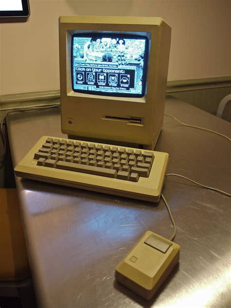 Macintosh 1984 Original Macintosh 128k 1984 Upgraded To 5 Steve