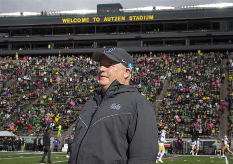 Ucla S Chip Kelly Points To Notre Dame Football As An Example For Realignment Yahoo Sports