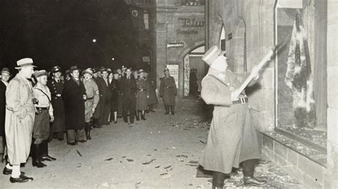 Kristallnacht Pictures Capture Horrors Of 1938 Nazi Pogrom Bbc News