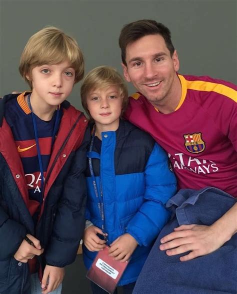 Filhos De Angélica Posam Com Lionel Messi E Surpreendem
