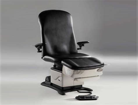 These high quality podiatry chairs by italian manufacturer euroclinic are designed for optimal patient comfort and ergonomic procedure. Midmark 646 Podiatry Chair